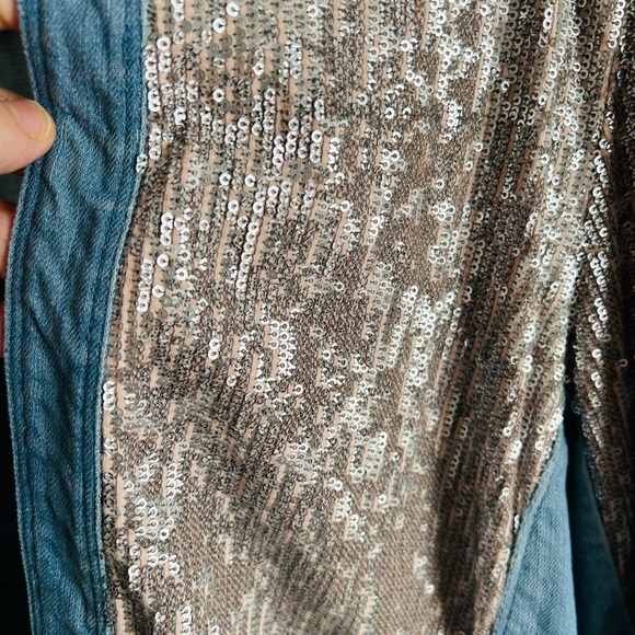 CHICOS YACHT ROCK  DENIM SEQUINED JACKET 🔥👖 - Picture 5 of 7